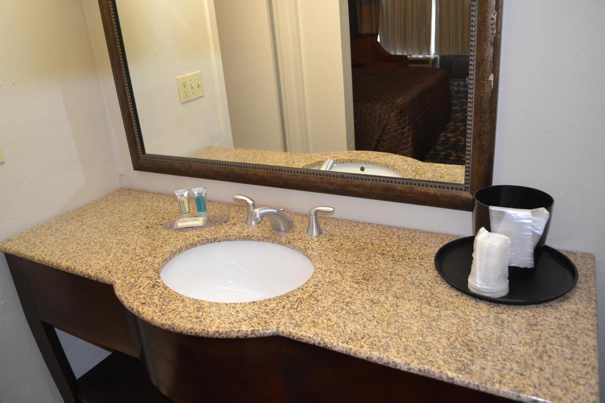 Dayspring Extended Stay Greensboro Luaran gambar